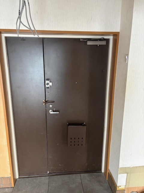 江東区玄関ドアの下見