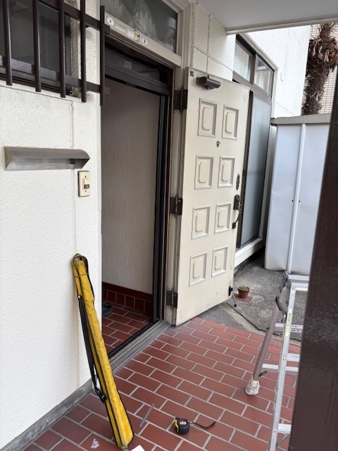 玄関ドアカバー工法下見