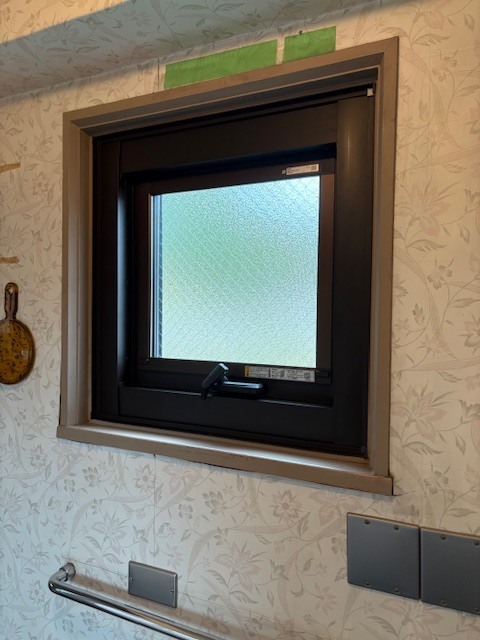 マドリモアルミ樹脂複合サッシ辷り出し窓