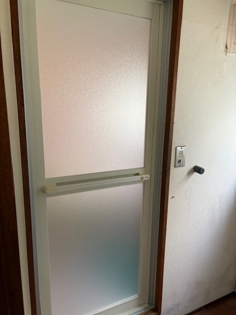 浴室ドアカバー工法