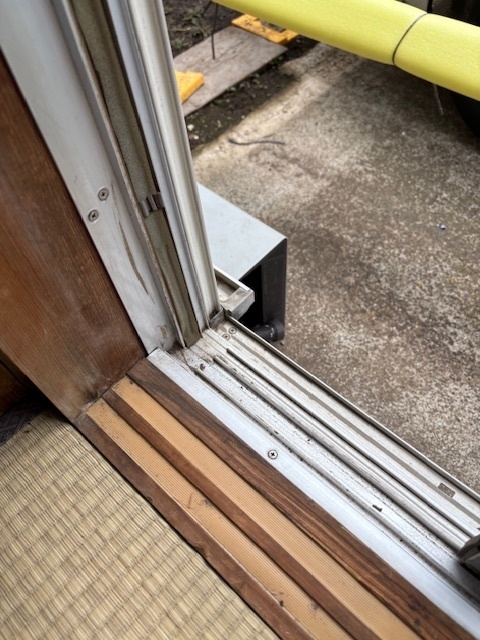 樹脂窓カバー工法の下見